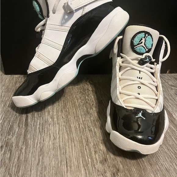 Jordan 6 Rings - Picture 3 of 7